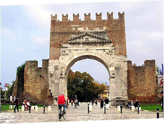 Arco di Augusto