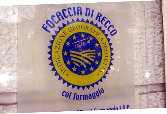 La fameuse “Focaccia“, produit cuit au four.