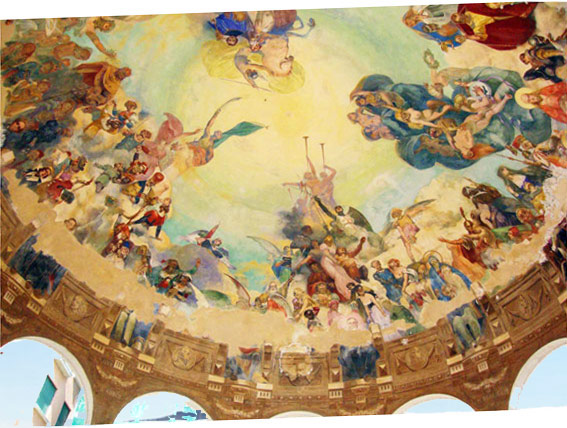 The musicians' kiosk. Painting under the dome.