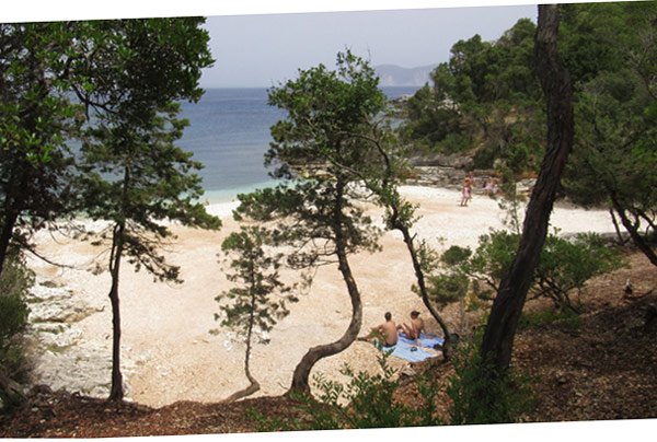 Kimilia Beach